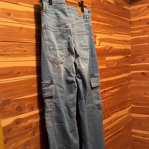 American Eagle Super high Rise baggy Wide Leg Jeans w cargo pockets - Picture 3 of 10